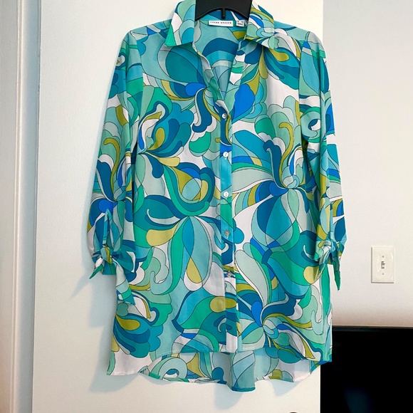 Susan Graver Regular Printed Button Front Top.Size XS - Picture 7 of 8